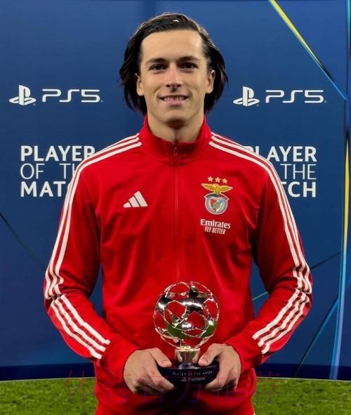 马卡:皇马完全放权阿隆索 任何球员都不该成阻碍 马卡:皇马完全放权阿隆索 任何球员都不该成阻碍